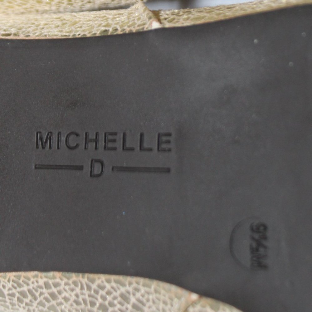 Michelle D Golden Ballet Flats - Picture 9 of 10